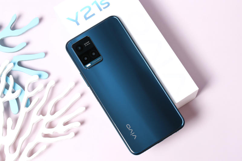 Vi&ecirc;n pin 5000 mAh cho thời lượng sử dụng d&agrave;i l&acirc;u